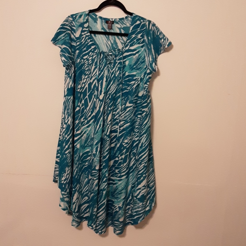 Dress - Picture 2 of 3